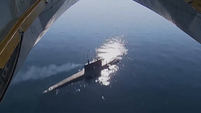 Экипаж ДЭПЛ «Дмитров» провел торпедные стрельбы в Балтийском море смотреть онлайн