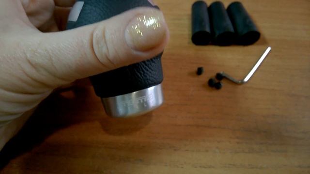 Ручка КПП фирмы MOMO смотреть онлайн