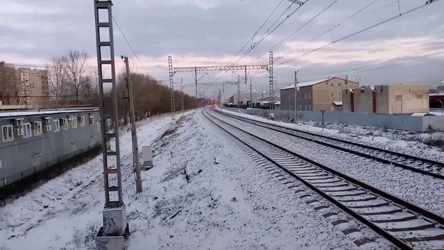 Электропоезд Ласточка эс2г-100 и Скоростной Электропоезд Сапсан эвс1-07 Сортировочная смотреть онлайн