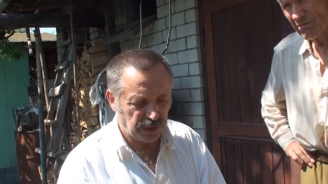 Какое расстояние должно быть в улье между осями сотовых рамок? смотреть онлайн