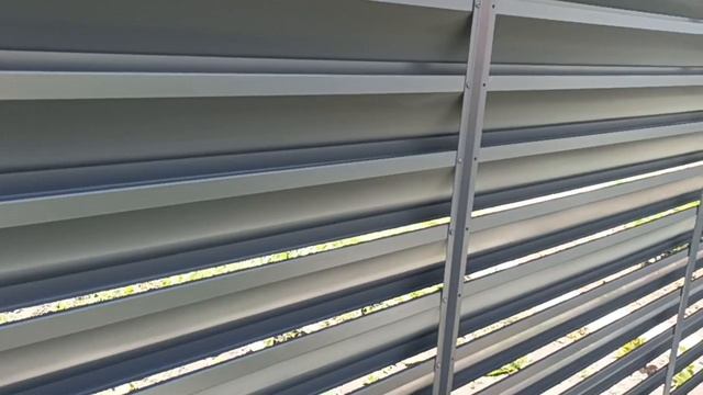 Забор жалюзи своими руками. Сборка пролёта. смотреть онлайн