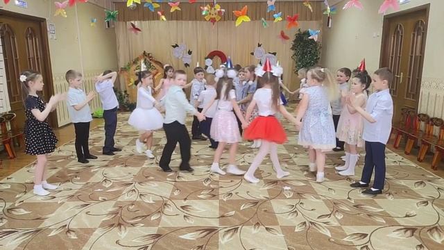 Весенняя капель. Танец в детском саду на 8 марта подготовительная группа смотреть онлайн