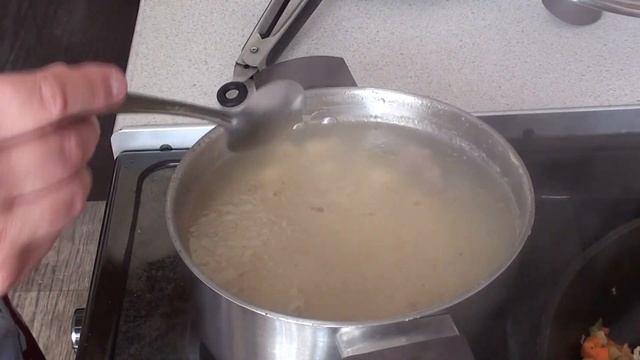 Мой лучший Рецепт Рассольника! Рассольник с Маринованными Огурчиками!Пикантный и Бомбический Вкус! смотреть онлайн