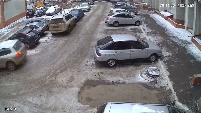 Видеонаблюдение с уличной камеры RVi 421 C