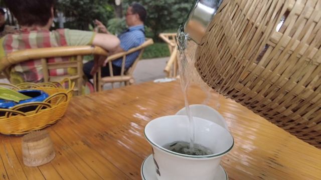 чаепитие в Чэнду смотреть онлайн