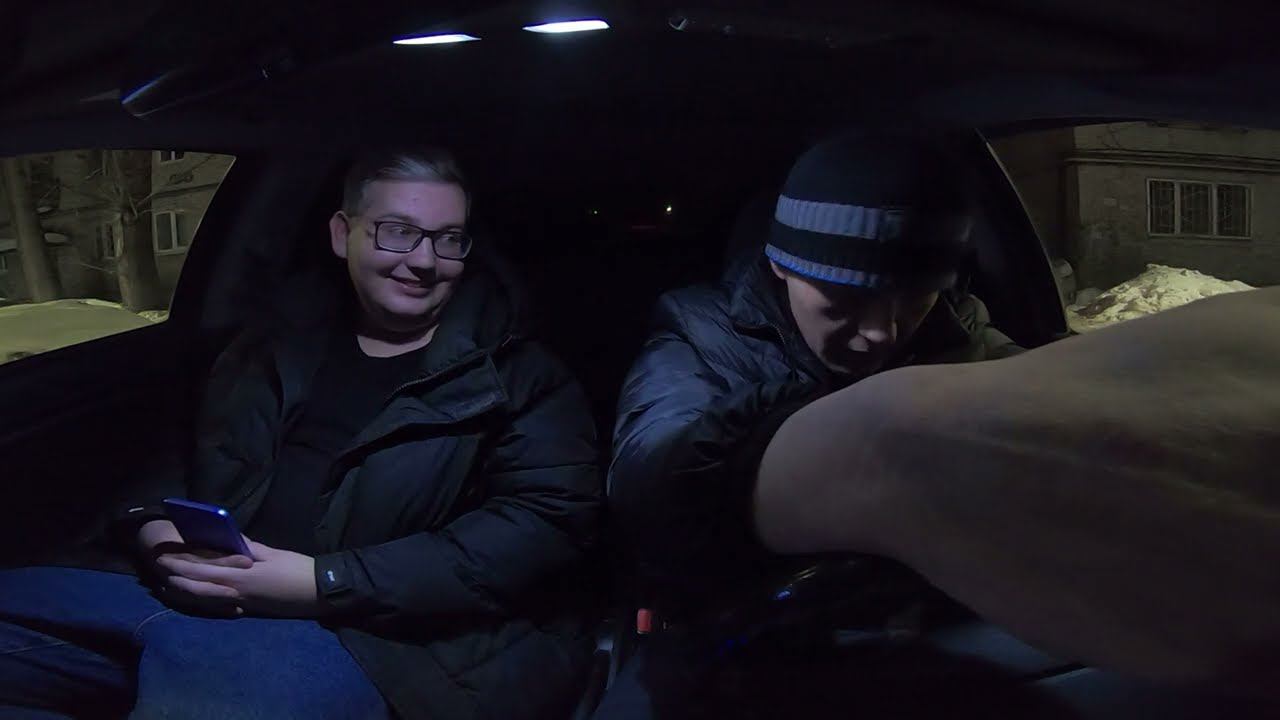 Такси. Платить явно не собирались смотреть онлайн