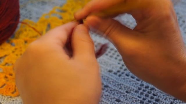 Шаль или бактус безотрывными цветочными мотивами.(crochet shawl unseparated motives (Шаль #20) смотреть онлайн