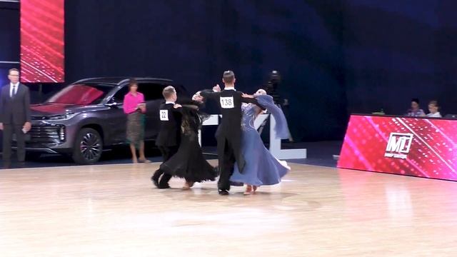 Медленный вальс / Юниоры 2 St (D) финал - Чемпионат Минска (20.05.2023) спортивные бальные танцы смотреть онлайн
