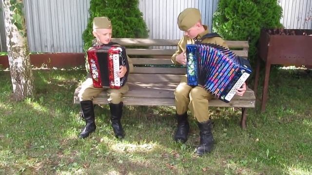 Великие Луки М и И Размысловичи смотреть онлайн