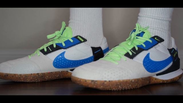 Nike Streetgato GS 'White Lime Glow Light Photo Blue' - Unboxing + On Feet смотреть онлайн