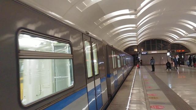 "Это Русич" Метросостав 81-740.4/81-741.4 "Русич" смотреть онлайн