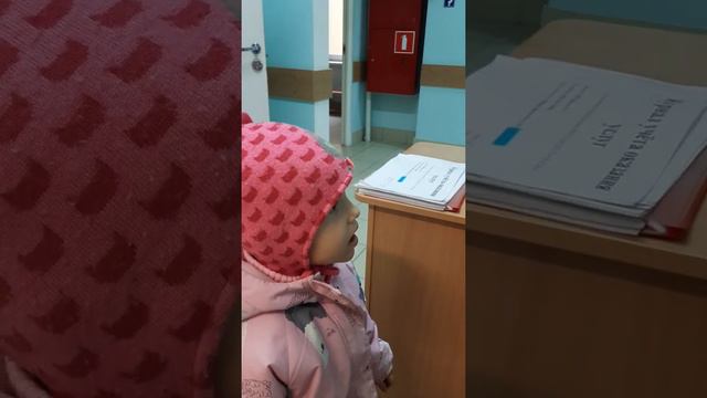 Солнышко лучистое улыбнось весело...... лови момент, мама! смотреть онлайн
