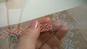 Браслет из бисера для начинающих пошагово. Станок для плетения бисером своими руками из картона