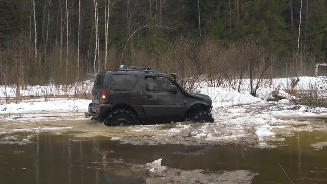 НЕОЖИДАННЫЙ ФИНАЛ! Грузовики из СССР поехали в след за УАЗ ПАТРИОТ на 42 Нива и Suzuki на бездорожь смотреть онлайн