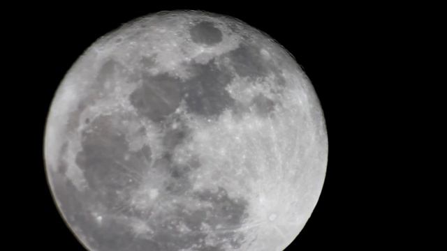 The Moon смотреть онлайн