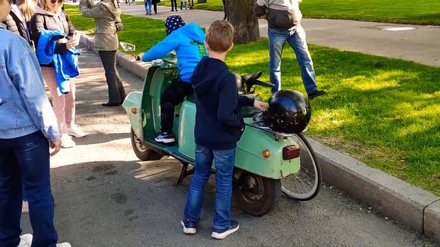 Парад ретро-автомобилей 21 мая 2021 в Санкт-Петербурге в рамках фестиваля «SPbTransportFest»... смотреть онлайн
