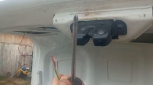 Лада Гранта. Установка привода и кнопки открытия багажника