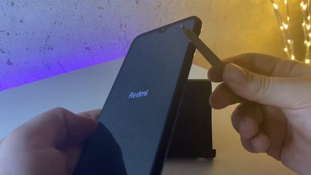 Сделай так если телефон Xiaomi завис и не включается! Что делать если Redmi/Poco в Recovery? смотреть онлайн