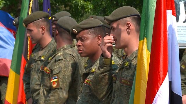 Стратегия и тактика рождаются здесь! Шахматы в ТВВИКУ смотреть онлайн