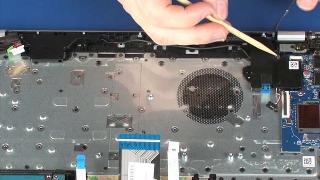 Replace the Speakers | HP Pavilion 14-bk000 Notebook | HP Support смотреть онлайн