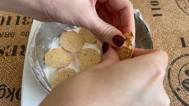 Торт из пряников с ананасами. Без выпечки!!! Гениальное кулинарное изобретение. смотреть онлайн