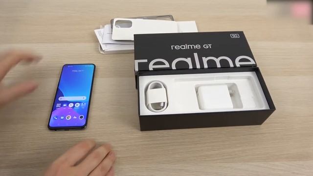 REALME GT - ЛУЧШИЙ ЗА СВОЮ ЦЕНУ ! смотреть онлайн