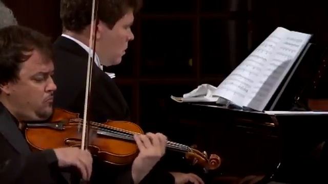 Мацуев, Крылов и Бузлов играют Трио №2 Шостаковича смотреть онлайн