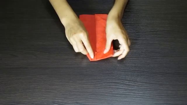 Как сложить салфетку рубашкой.How to fold a napkin shirt. смотреть онлайн