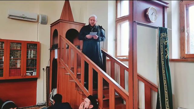 "Три губительных деяния, и три спасительных деяния". Пятничная проповедь (хутба) из Соборной мечети смотреть онлайн
