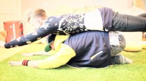 ИВАНГАЙ И ЯНГО ЙОГА ЧЕЛЛЕНДЖ. ИВАНГАЙ И ЯНГО ЗАНИМАЮТСЯ ЙОГОЙ