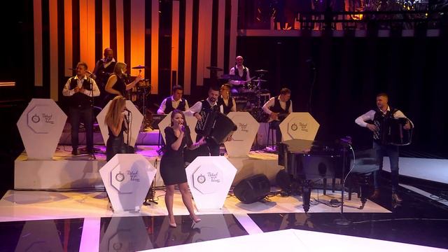 Sandra Mladenovic - DOBRO JUTRO SUMADIJO - Ork. NNK - Live Performance (Grand Production)