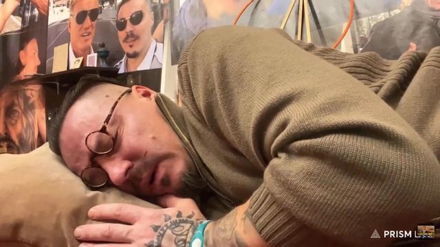 Симонов с пиявками на студии смотреть онлайн