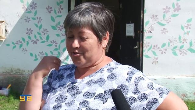 В поселке Емуртлинский приводят в порядок подъезды в многоквартирном доме смотреть онлайн