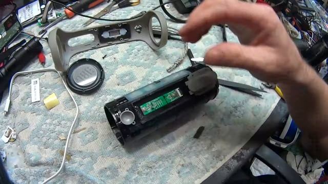 JBL Flip 4 не включается смотреть онлайн