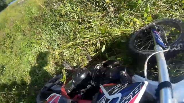 Первые шаги в ЭНДУРО || КУРВАА!! смотреть онлайн