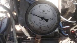 Регулятор давления топлива для карбюратора.