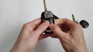 Переделка ключа Toyota Corolla, Avensis в выкидной.