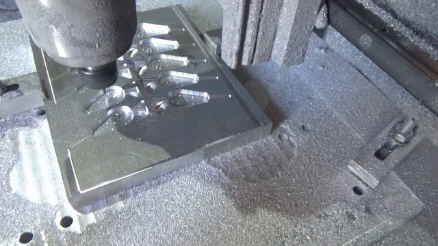 Бизнес в гараже. Теперь и сосед столяр работает на нас. Делаем рыбалку своими руками. смотреть онлайн