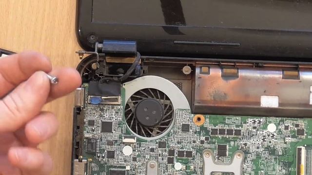 Ремонт петель ноутбука, дешево и НАДЕЖНО. Восстановление петель ноутбука смотреть онлайн