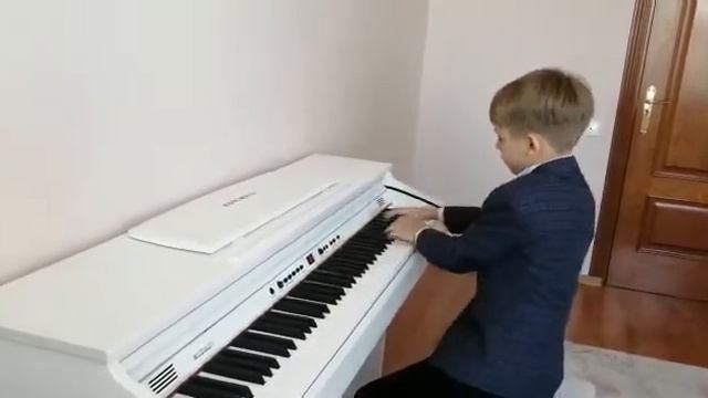 Gillog Gold fish.Золотая рыбка.Ярославцев Ярослав 2кл смотреть онлайн