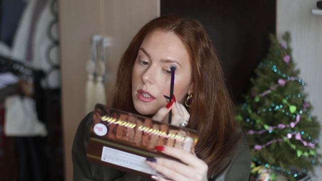 Макияж палеткой Эвелайн в холодных оттенках смотреть онлайн