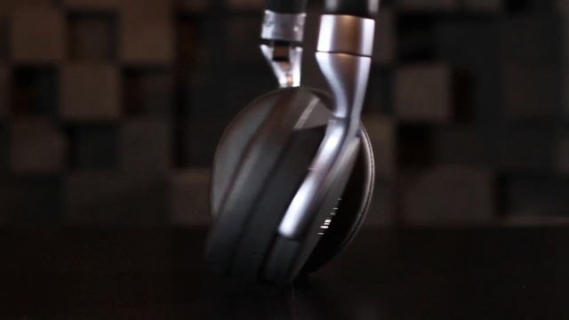 Наушники Denon AH-GC20 с системой активного шумоподавления смотреть онлайн