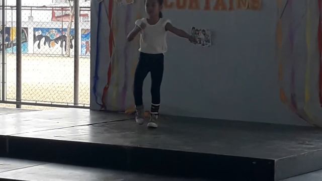 Clap snap dance in st edward school 😂 смотреть онлайн