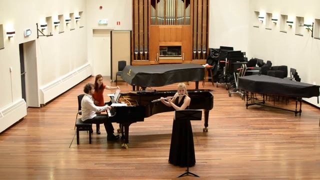 Kristine Beitika plays S. Prokofiev Flute Sonata op.94 2nd movement (live) смотреть онлайн