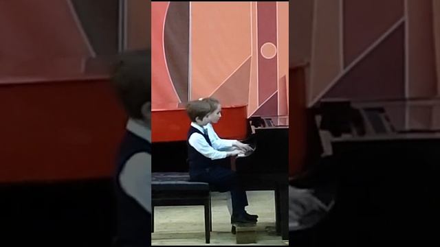 П.И. Чайковский. Трепак из балета «Щелкунчик». Р. Глиэр. Колыбельная. Соч.38 номер 11. смотреть онлайн