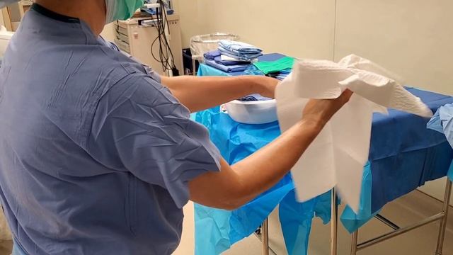 episode 1 | DAY IN THE LIFE OF A SURGICAL TECH | teamwork, case setup, opening a room for a tech. смотреть онлайн