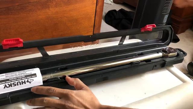Husky 1/2” Drive Torque Wrench 50-250 Ft. lbs. Unboxing (Home Depot H2DTWA) смотреть онлайн