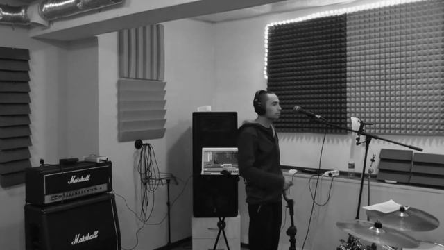 Renim Rasti - В поисках любви (запись трека) смотреть онлайн