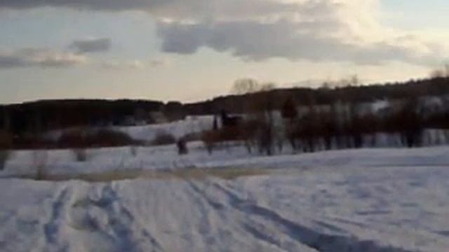 Snowmobile on water / Снегоход на воде.mp4 смотреть онлайн