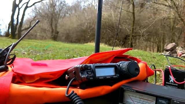 Going in portable with the FT 857D inverted vee antenna on a fishing pole смотреть онлайн
